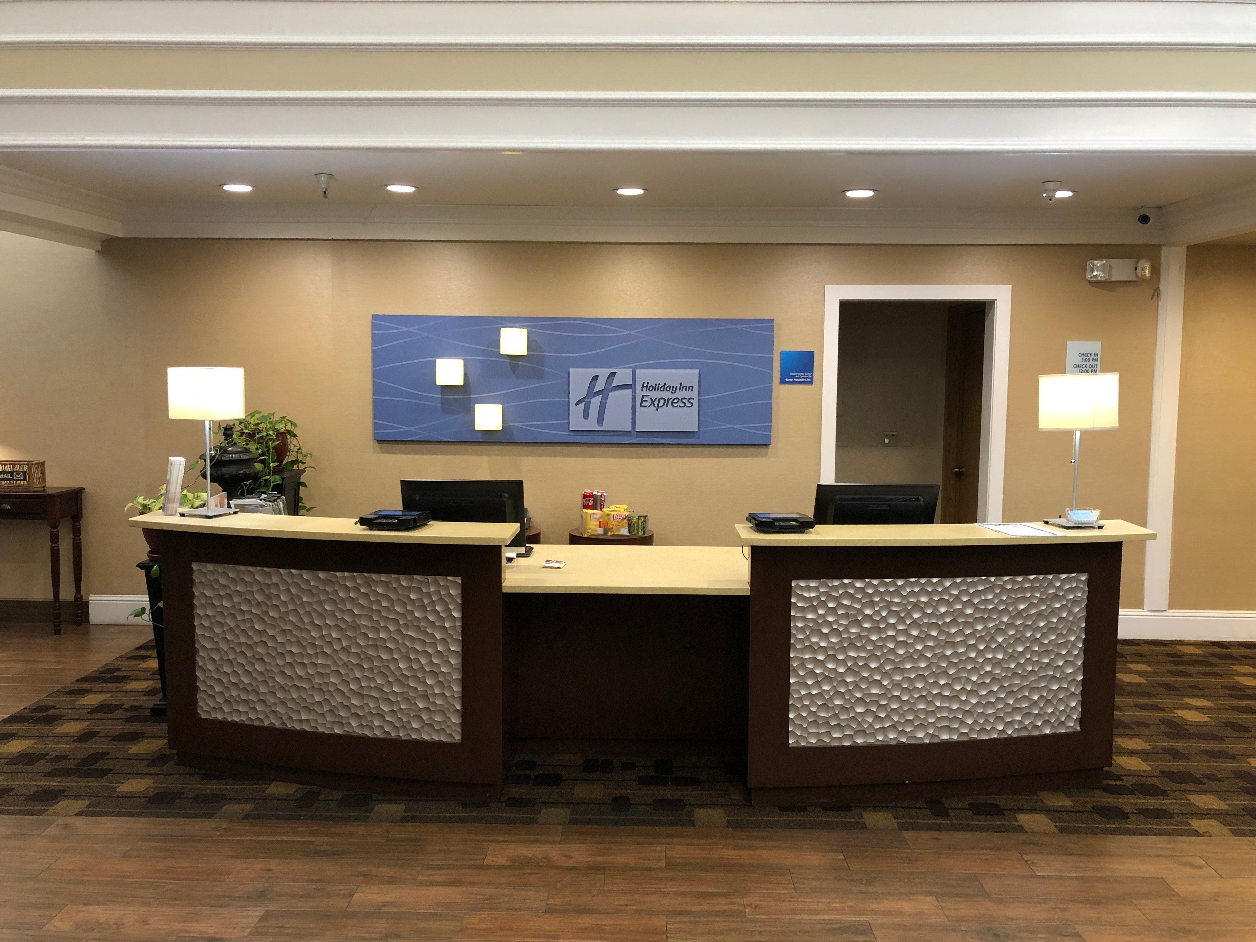 Holiday Inn Express Corning By Ihg מראה חיצוני תמונה