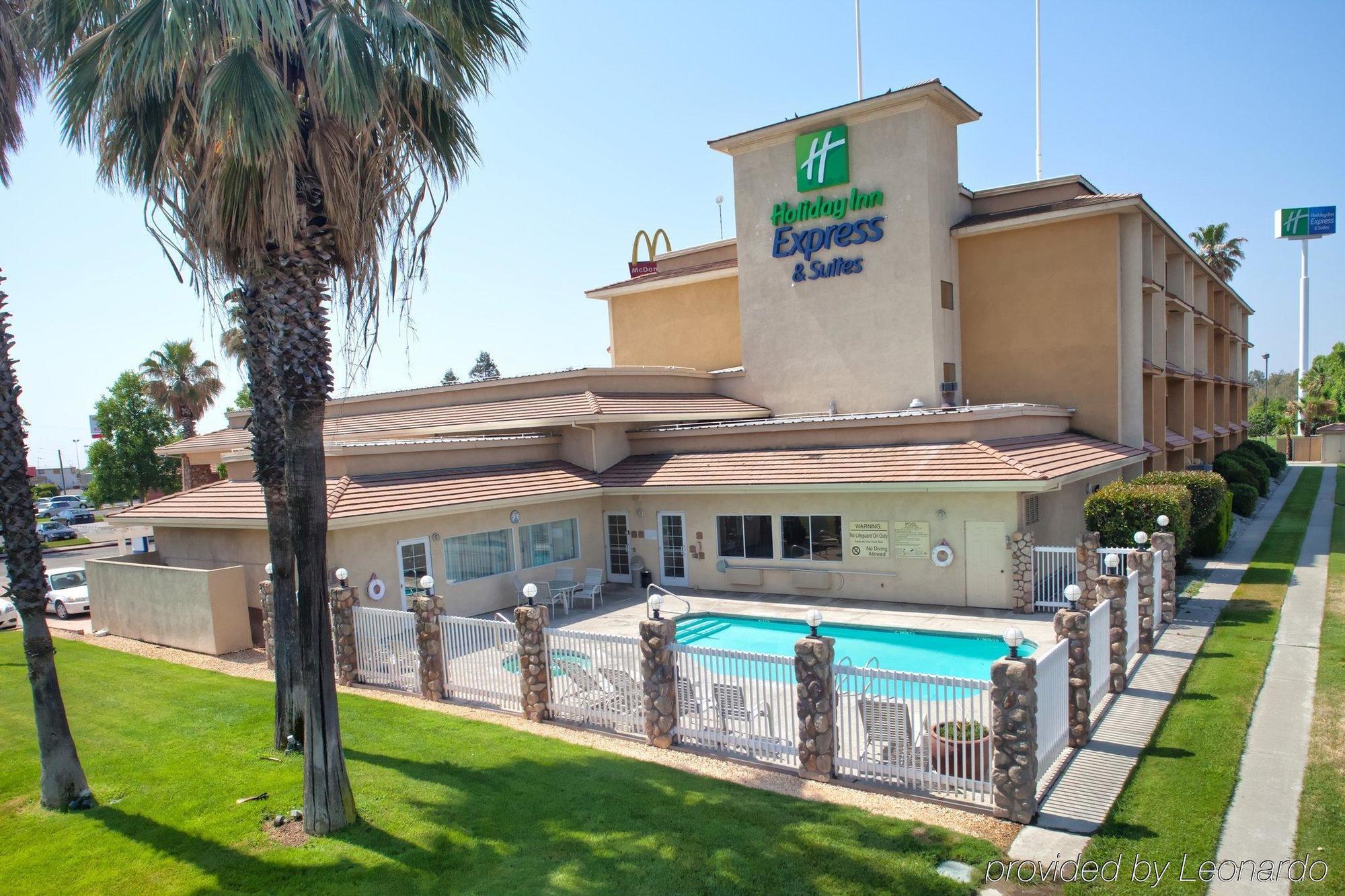 Holiday Inn Express Corning By Ihg מראה חיצוני תמונה