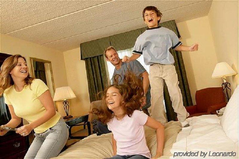Holiday Inn Express Corning By Ihg מראה חיצוני תמונה