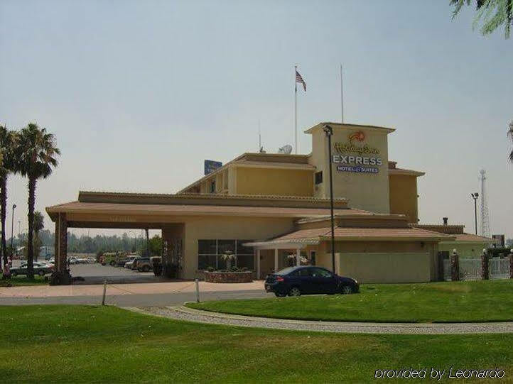Holiday Inn Express Corning By Ihg מראה חיצוני תמונה
